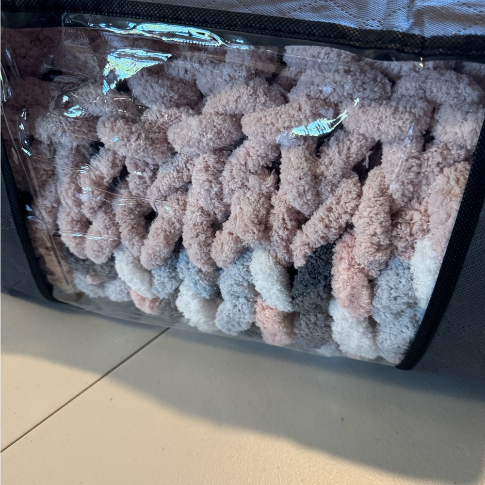 Hand Crafted Chunky Knit Lap Blanket - Picture 5 of 5